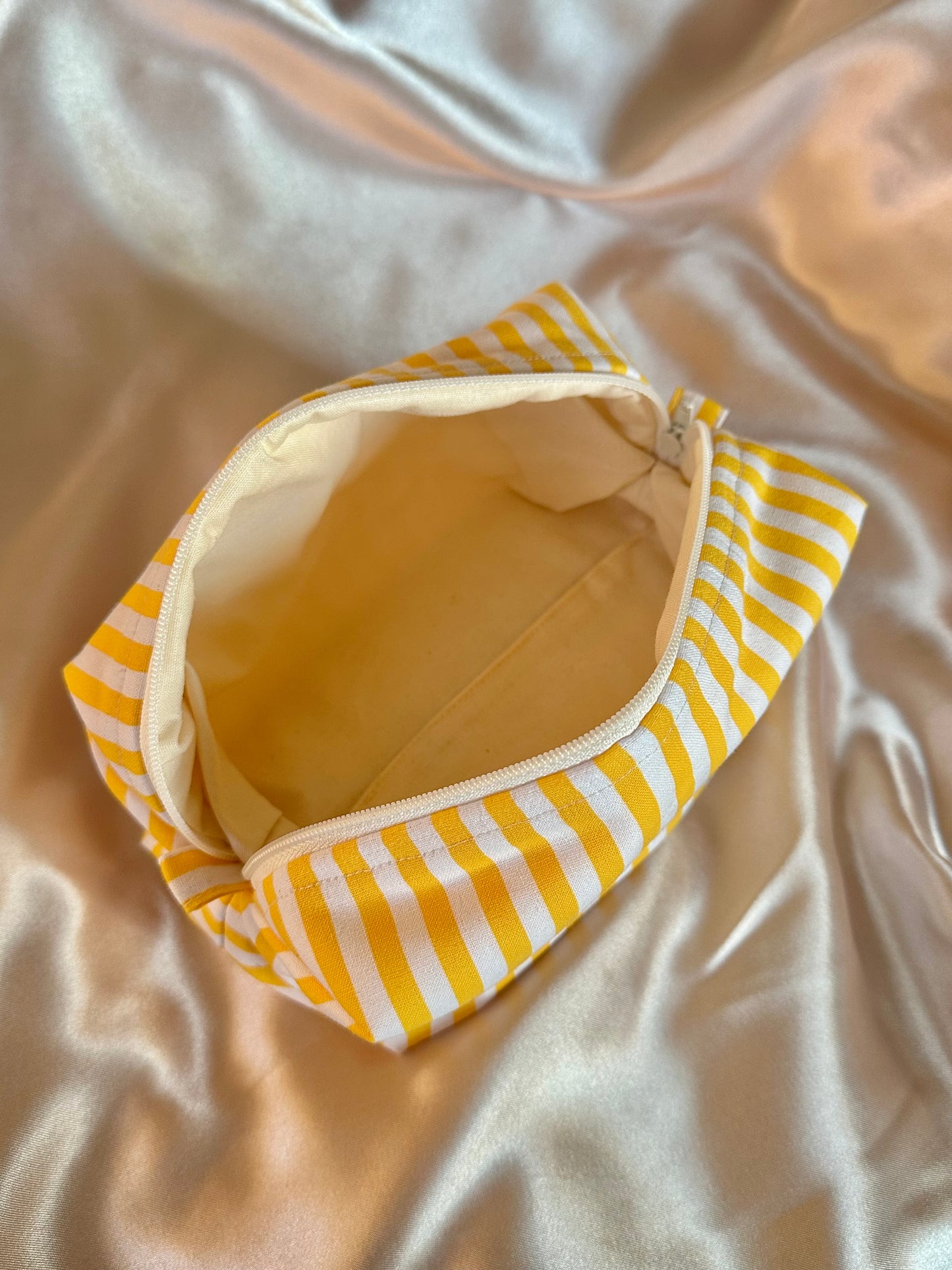 Caramel Box Pouch -stripe yellow