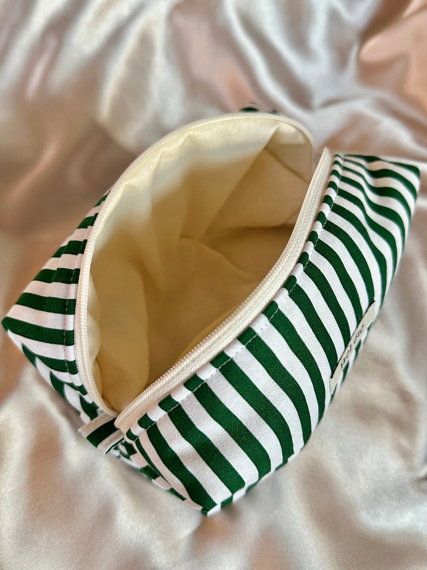 Caramel Box Pouch -stripe green