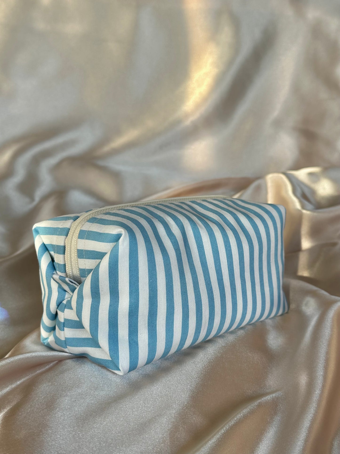 Caramel Box Pouch -stripe light blue