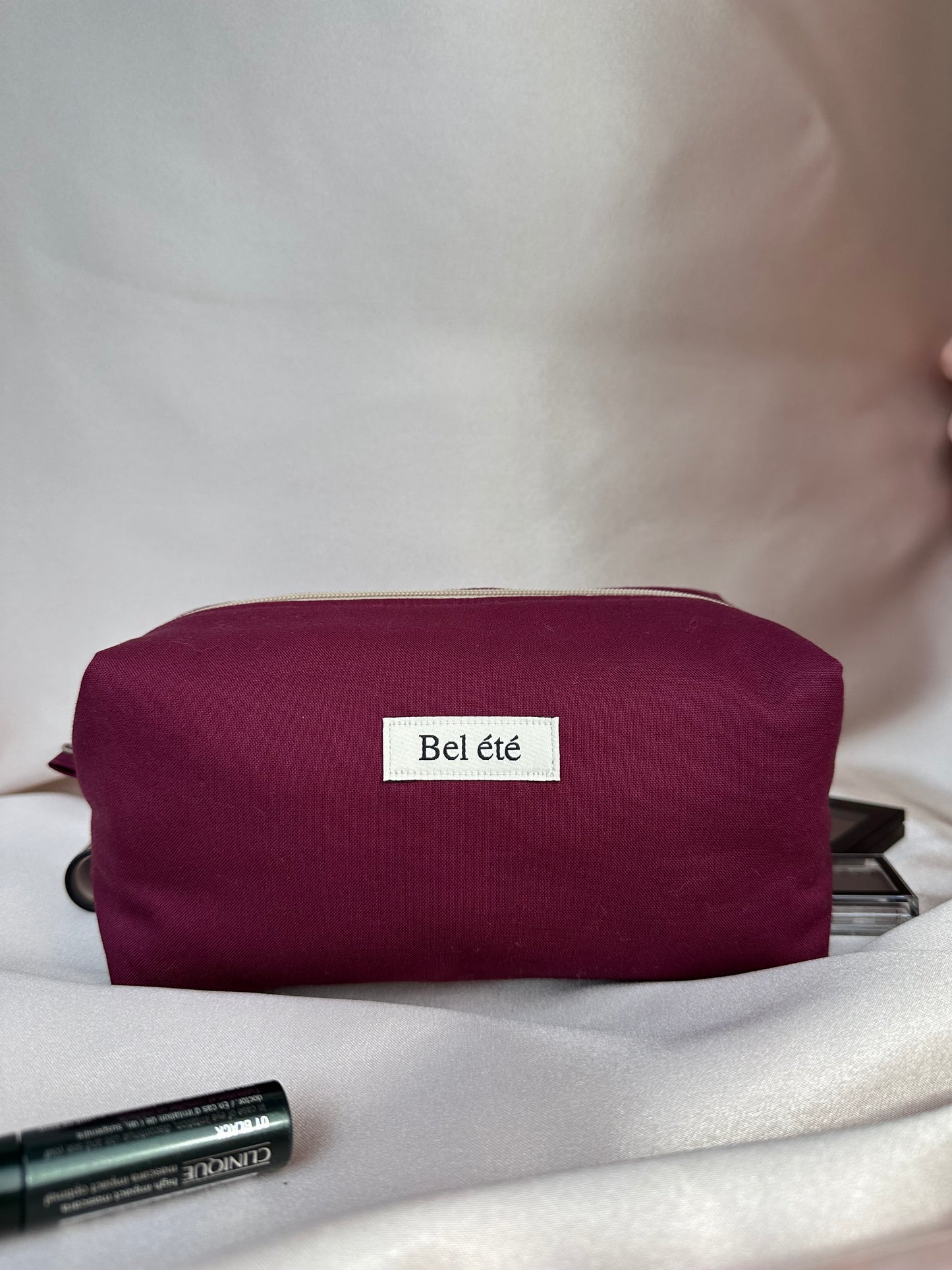 Caramel Box Pouch -wine red