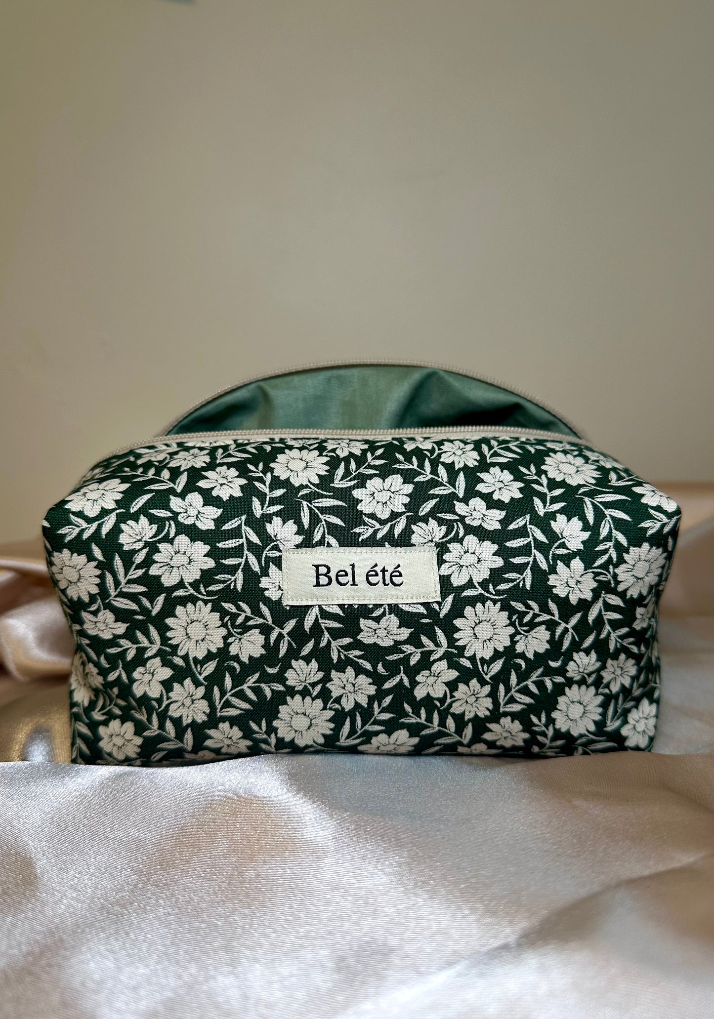 Caramel Box Pouch -Botanic Poise